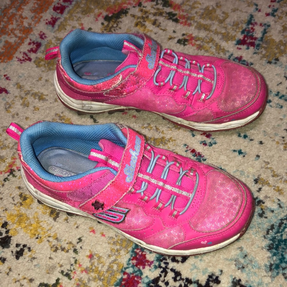 🧜🏼‍♀️3 for $15 item! 🧜🏼‍♀️ skechers sneakers